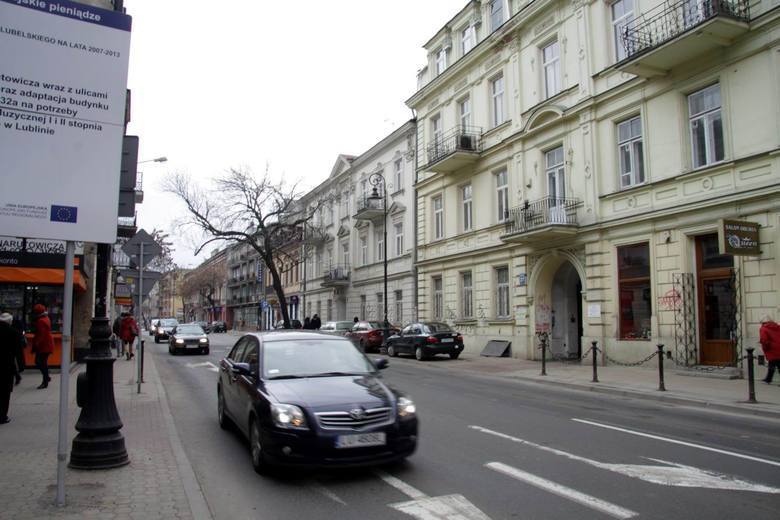 Przebudowa ulicy Narutowicza obejmie odcinek od ul. Okopowej do ul. Lipowej. Wymienione mają być sieci podziemne, ułożona zostanie nawierzchnia asfaltowa,