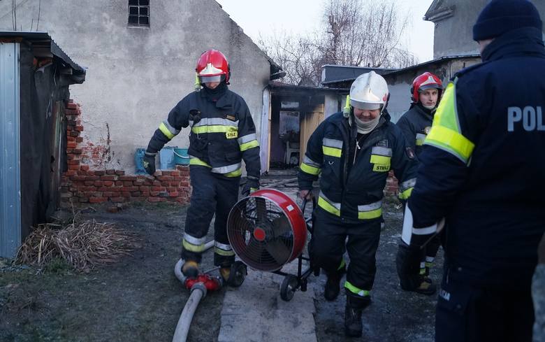 Dwie osoby zginęły w pożarze domu jednorodzinnego w Markowicach (pow. mogileński).
