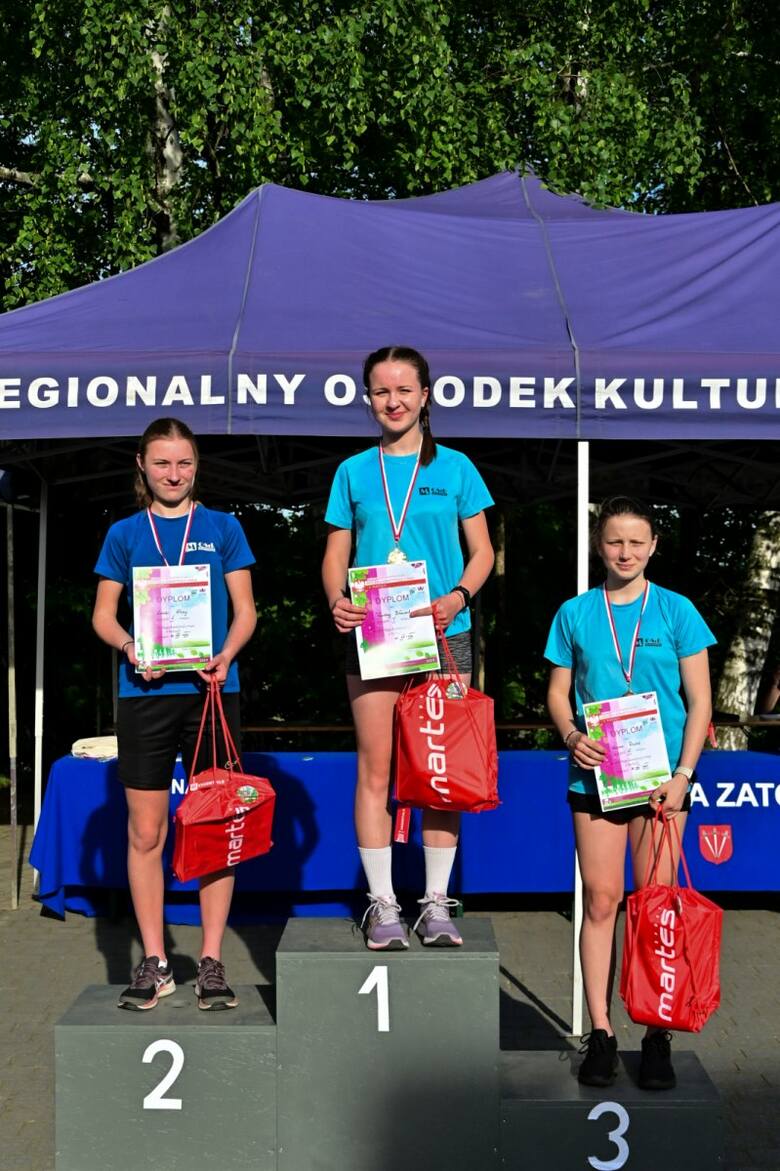 Na starcie biegu w Rudzach stanęli zawodnicy z różnych stron Małopolski i Śląska