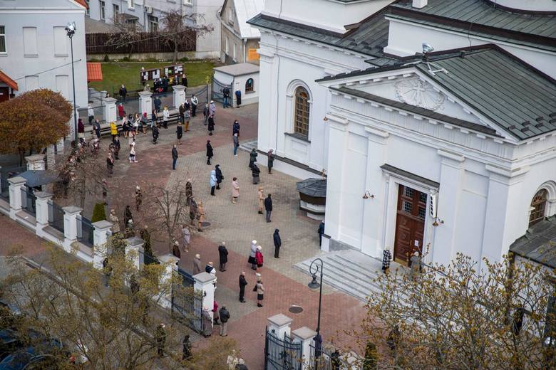20-04-2020 Cerkiew św. Mikołaja w Białymstoku. Liturgia w  drugi dzień Świąt Wielkiej Nocy