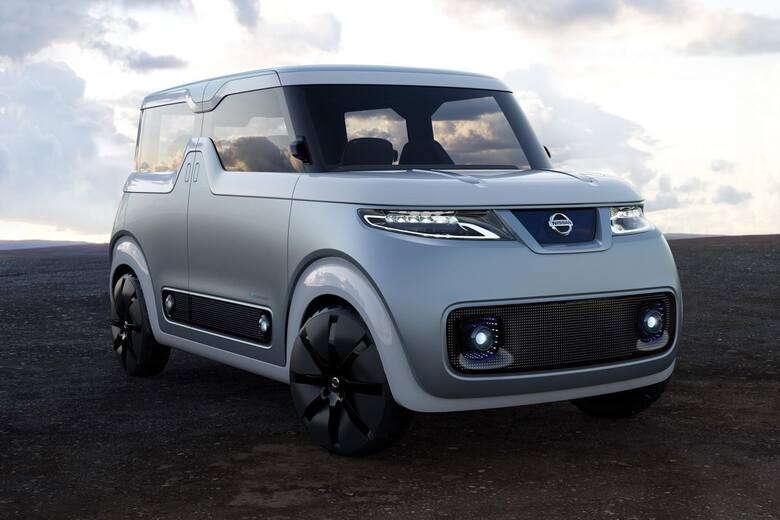 Nissan Teatro Concept to pudełkowaty pojazd o miejskim charakterze. Auto zwraca uwagę przede wszystkim oryginalną stylistyką. Wyróżnia się także brakiem