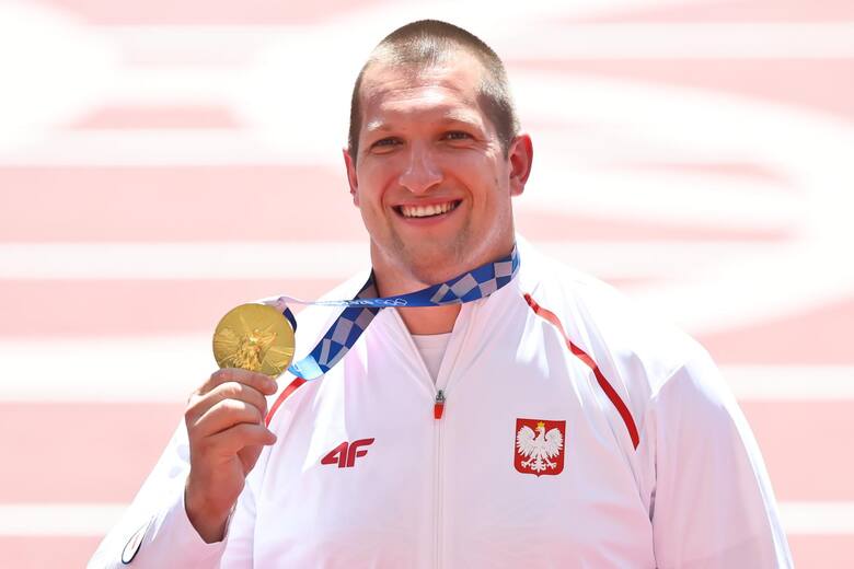 Wojciech Nowicki mistrz olimpijski w rzucie młotem<br /> 