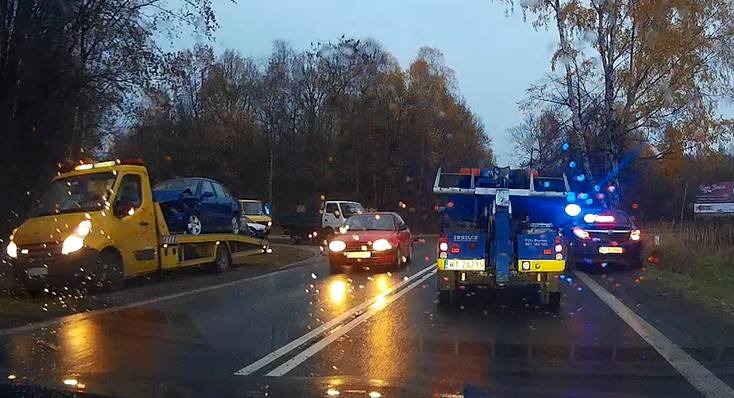 Wypadek 4 samochodów w Świerklańcu