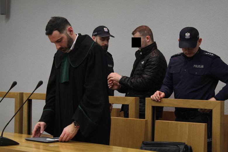 Damian S. skazany na dożywocie za zbrodnie nożem na ul. Miodowej