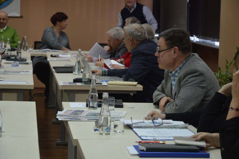 Kostrzyn nad Odrą: Komisja ustaliła, że skieruje wniosek do wojewody z prośbą o uzasadnienie decyzji w sprawie zmiany nazwy szkoły