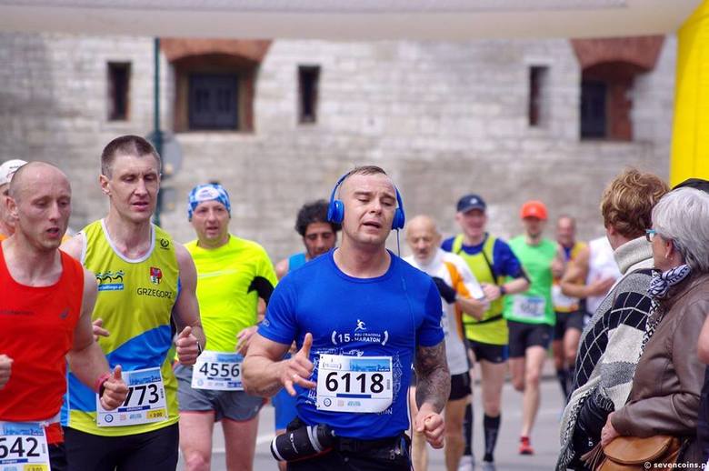 Mateusz Lipa z Rzeszowa zrzucił 50 kg, aby pobiec w nowojorskim maratonie. Udało się! [ZDJĘCIA]
