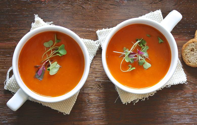 Dieta dr Dąbrowskiej to również zupy krem, które są atrakcyjną alternatywą dla klarownych zup warzywnych.