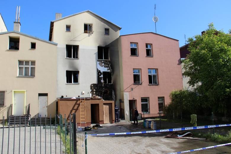 W pożarze w Tczewie zginęło dziecko oraz starszy mężczyzna. Prokuratura mówi o podpaleniu