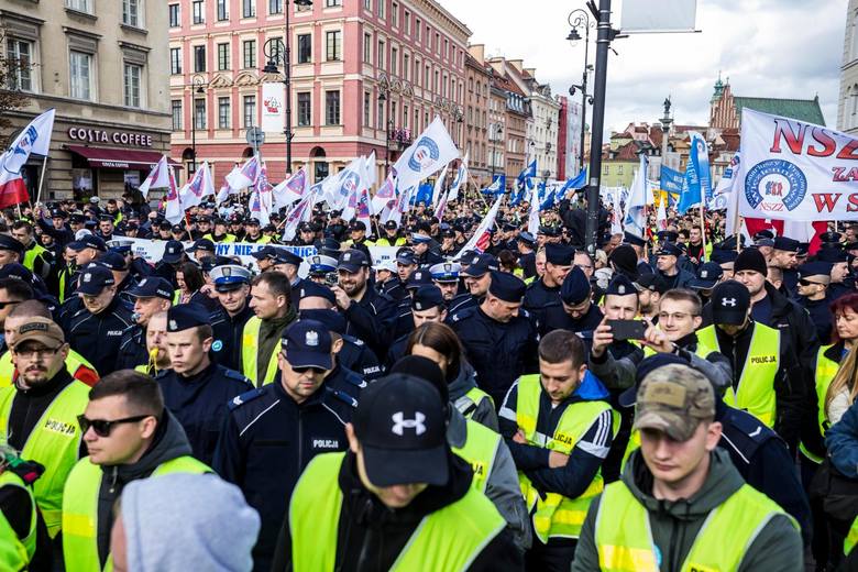 Protest slużb mundurowych w Warszawie
