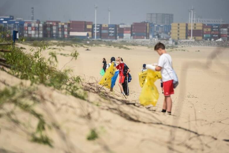Podczas ubiegłorocznej akcji odbyło się m.in. sprzątanie plaży