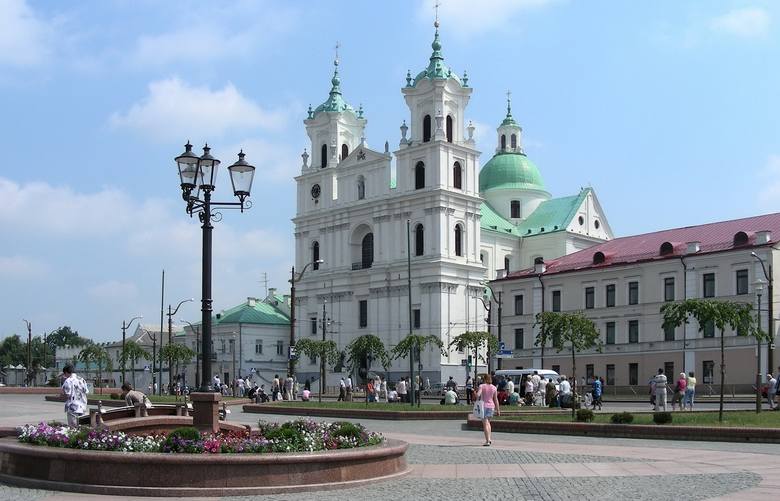 Dlaczego warto bez wizy odwiedzić Białoruś mówi konsul RP w Grodnie
