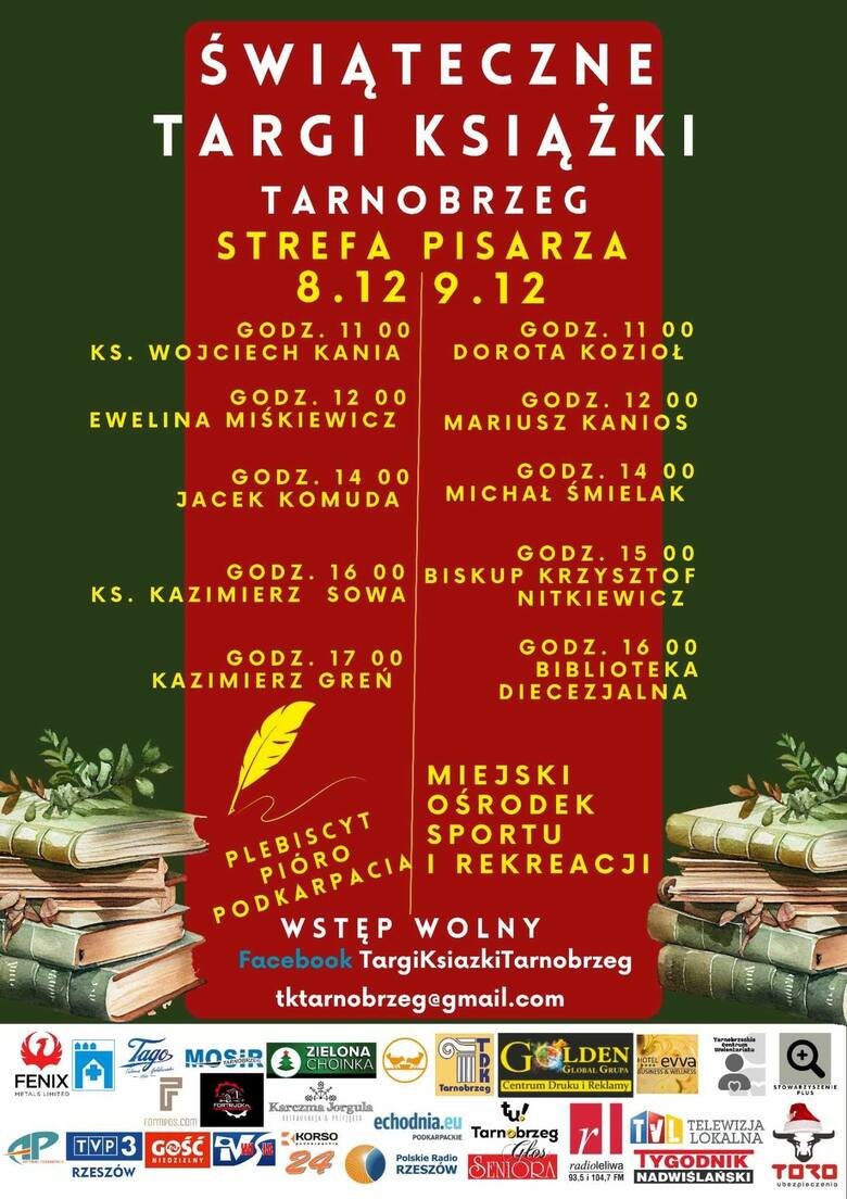Trwają Świąteczne Targi Książki w Tarnobrzegu. Jest Jacek Komuda, ksiądz Kazimierz Sowa i inni. Zobacz zdjęcia z pierwszego dnia