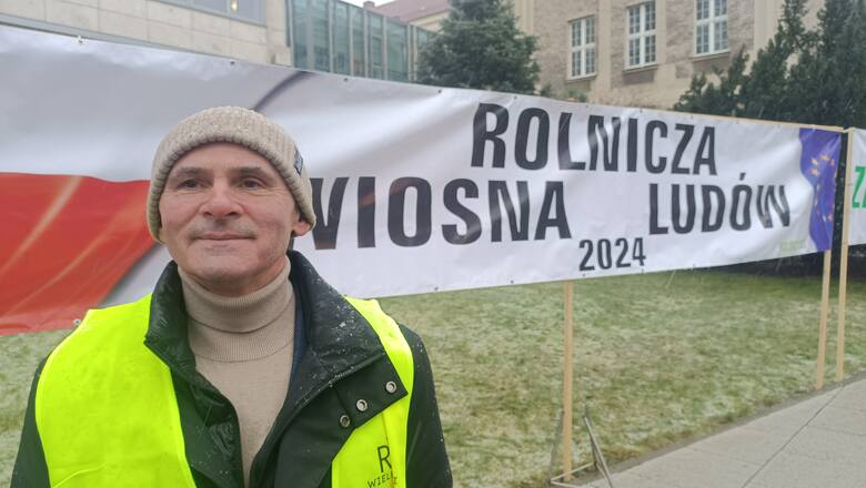 Protest rolników w całej Wielkopolsce. Tysiące wybierają się do Poznania złożyć petycję na ręce wojewody wielkopolskiejWięcej zdjęć ---->