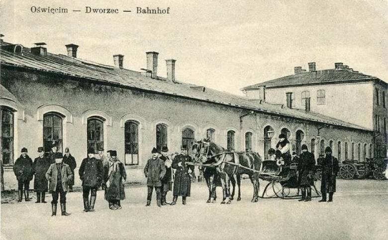 Historia stacji w Oświęcimiu sięga drugiej połowy XIX wieku