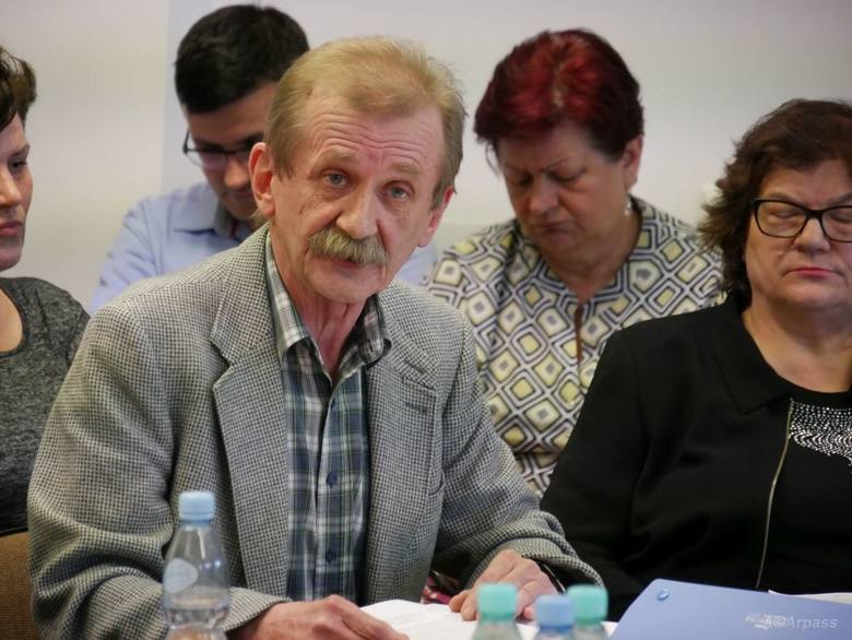 Radny Krzysztof Sałek uważa, że zmiany za Oddziale Zakaźnym są równoznaczne z jego likwidacją.
