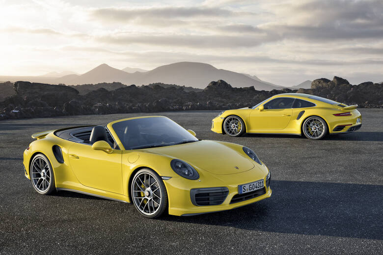 Podczas zbliżającego sie salonu samochodowego w Detroit, Porsche zaprezentuje odświeżone modele 911 Turbo i Turbo S. Zanim to jednak nastąpi, producent