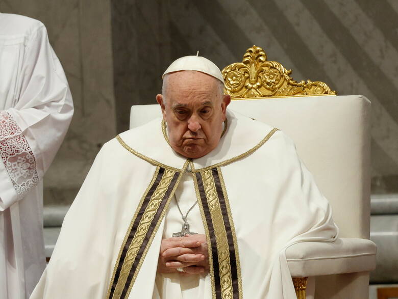 Papież prosi kapłanów o to, aby ci umieli płakać nad grzechami dla członków Kościoła, jak i nad grzechami ludzi