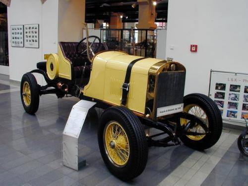 Fot. Skoda: Model Laurin & Klement 300, rocznik 1920. Wyprodukowany w latach trzydziestych ubiegłego stulecia wyścigowy samochód stworzony jest