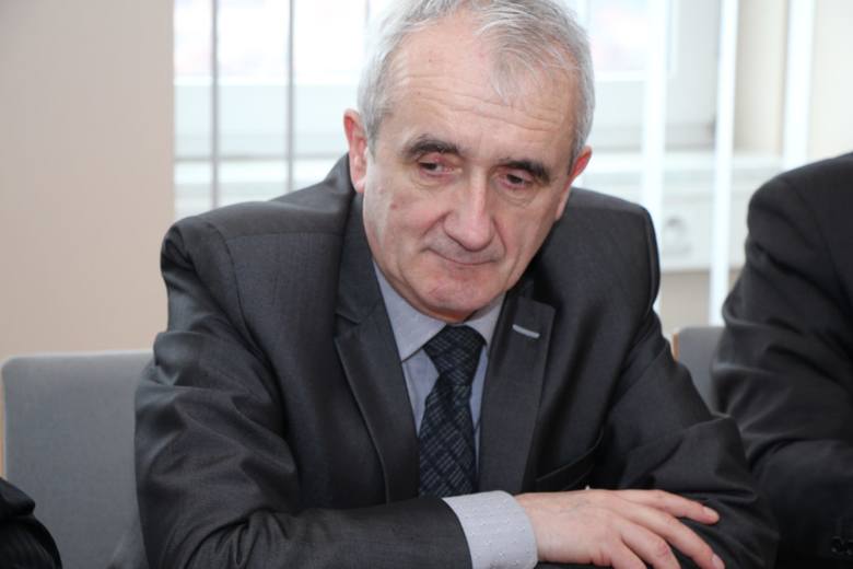Tadeusz Dzwonkowski, dyrektor Archiwum Państwowego w Zielonej Górze. 