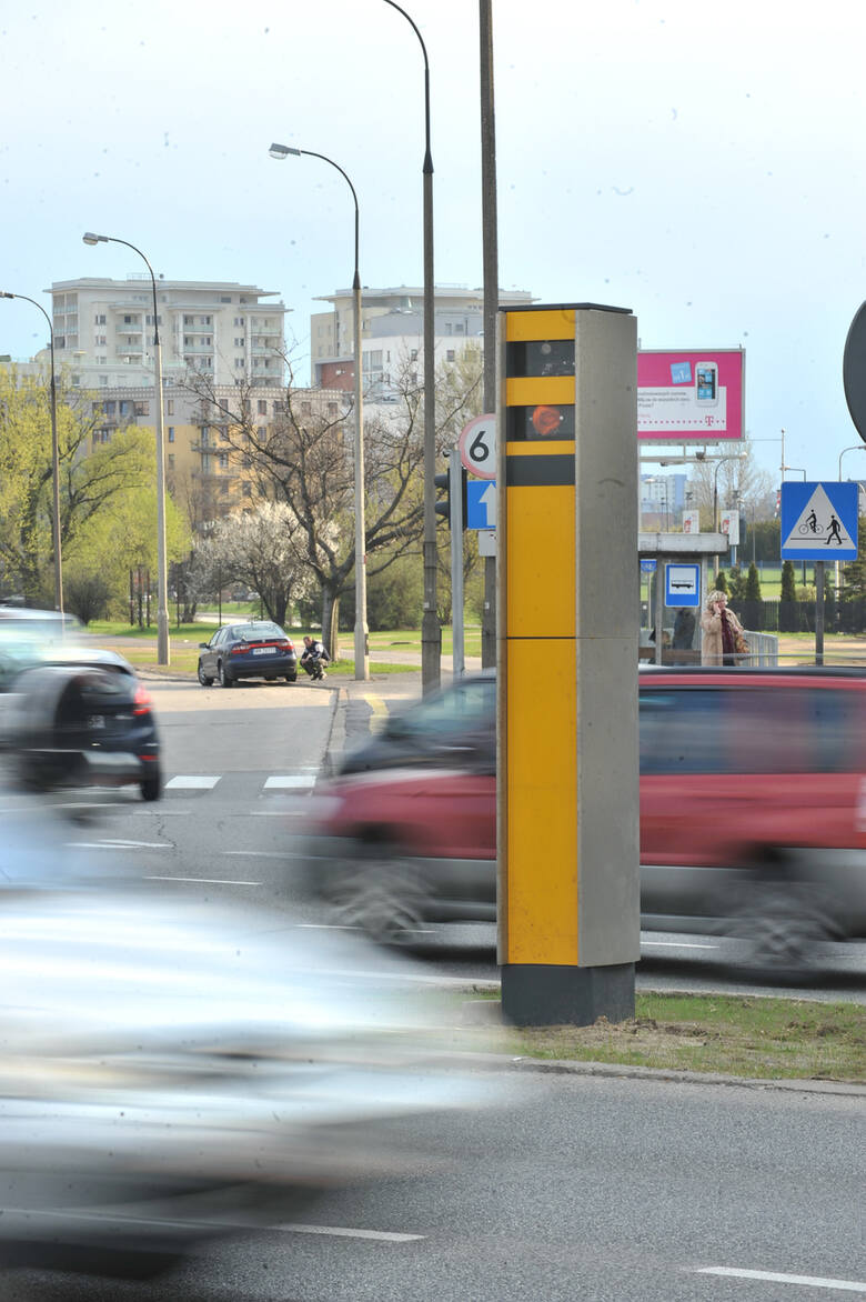 Superradar poluje na kierowców w Warszawie Fot: Bartek Syta/polskapresse
