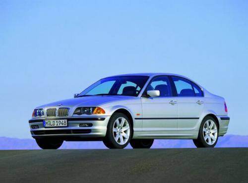 Fot. BMW: BMW serii 3 model E46 z 1998 r. nadal wygląda atrakcyjnie.