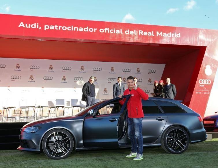 Piłkarze Realu dostali nowe auta. Zobacz czym jeździ Casillas, Ronaldo i reszta