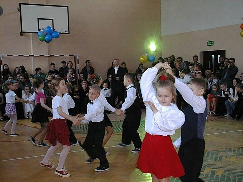 Białostockie szkoły sprzed lat na archiwalnych zdjęciach. To były magiczne lata