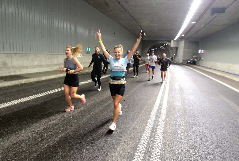Ponad 800 biegaczy przebiegło trasę Uznam - Wolin - Uznam