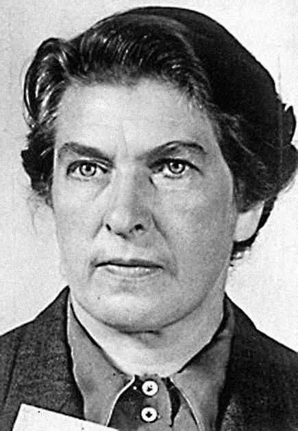 Johanna Wolf, najstarsza sekretarka Hitlera. 22 kwietnia została odesłana z bunkra 