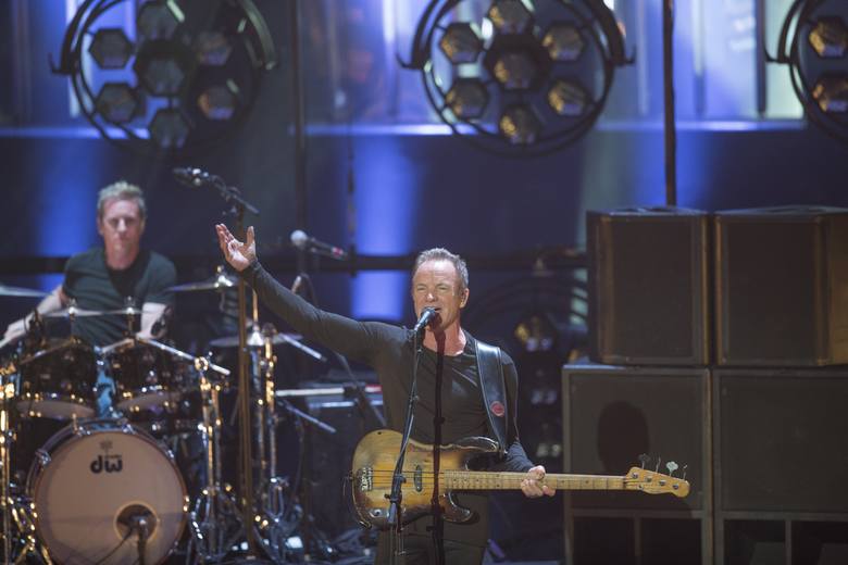 Sting zagrał stare, dobrze znane i lubiane przeboje. Nie zabrakło także kawałków z najnowszego albumu.