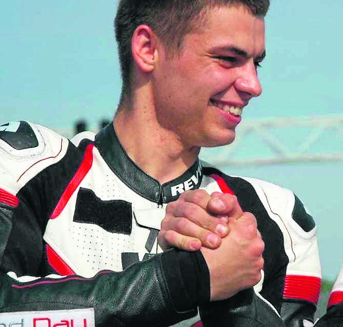 Postanowił zostać Mistrzem Polski w wyścigach motocyklowych
