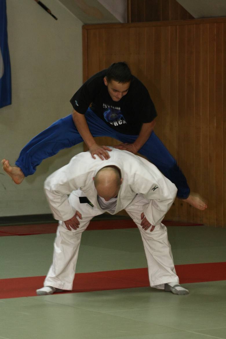 Sześć lat temu gorzowianie mieli zajęcia m.in. z elementami judo. Dziś też trenują sporty walki, ale w klubie Pretorian ze specami od brazylijskiego jiu jitsu.