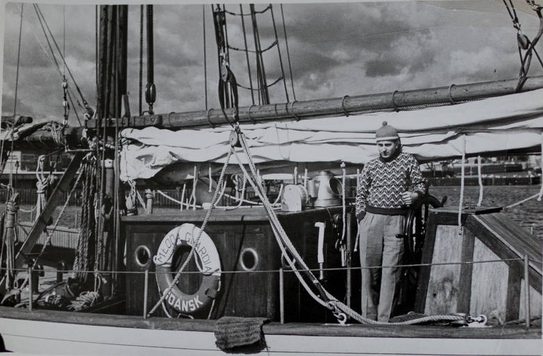 Edward Krokowski na pokładzie żaglowca Generał Zaruski, w latach 50 - tych przemianowanego na Młodą Gwardię.
