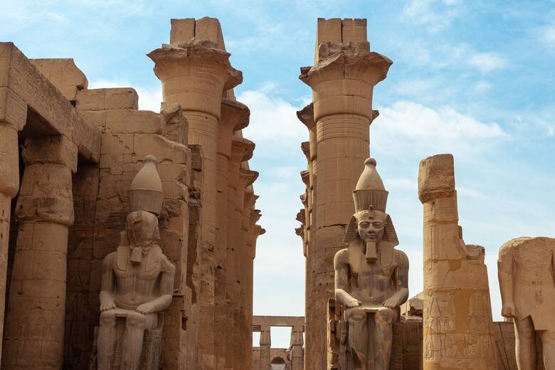 Każdego roku faraon odbywał w świątyni w Luksorze specjalny rytuał, który miał mu przywrócić witalność i boską moc.