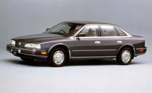 Fot. Nissan: W 1987 Nissan powołał do życia Infiniti. Na zdjęciu model Q45 z 1989 r.