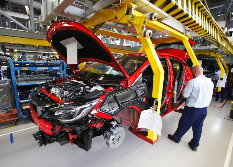 Świetny rok dla gliwickiego zakładu Opla Mijający rok jest wyjątkowo udany dla gliwickiego zakładu Opla. W lutym rozpoczęto produkcję Holdenów Astra