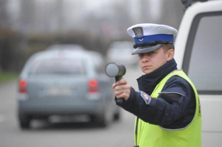 Po zmianie przepisów policjanci będą mogli odebrać prawo jazdy zatrzymanemu na drodze