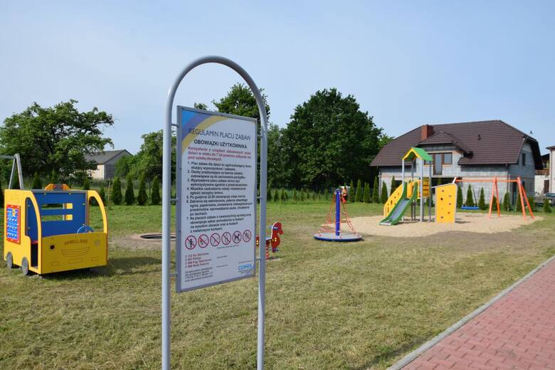 Nowy plac zabaw w Mircu-Poddąbrowie został oddany do użytkowania najmłodszym.