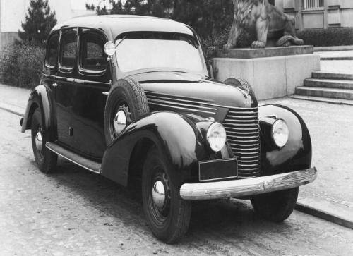 Fot. Skoda: W 1934 r. zaprezentowano nową luksusową limuzynę nazwaną Skoda 640 Superb. Na zdjęciu model z 1939 r.