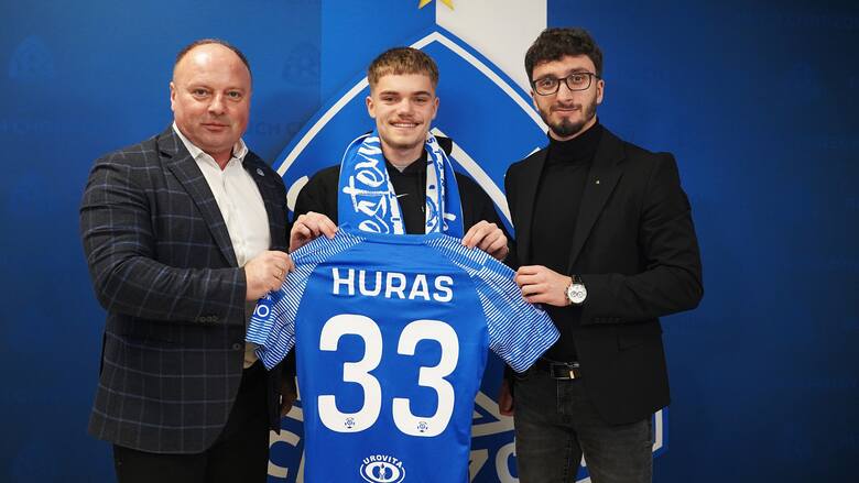 Ruch Chorzów potwierdził transfer Mike'a Hurasa z VfB Stuttgart. Zawodnik podreślał, że od małego kibicuje 