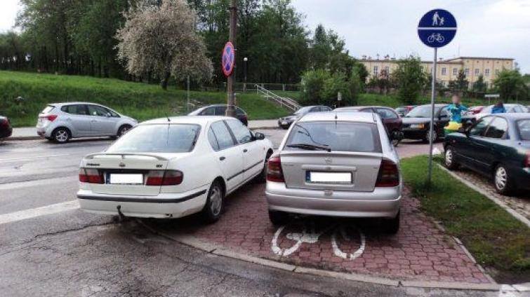 Świętokrzyscy mistrzowie parkowania (ZDJĘCIA)