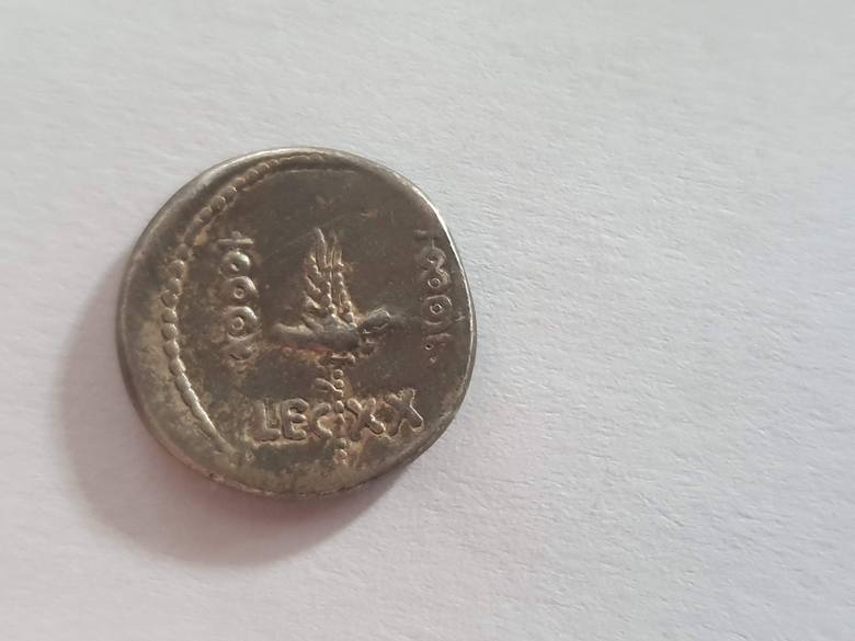 Srebrny rzymski denar Legionu XX