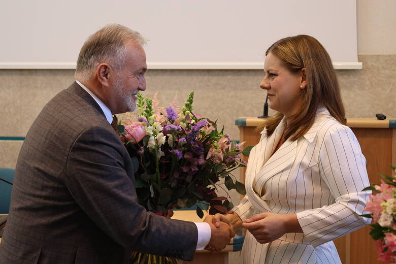 Były prezydent pogratulował obecnej prezydent Gdyni.