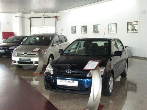Fot. M.Pobocha: Od początku roku do końca kwietnia najwięcej nowych samochodów osobowych sprzedała w Polsce Toyota.