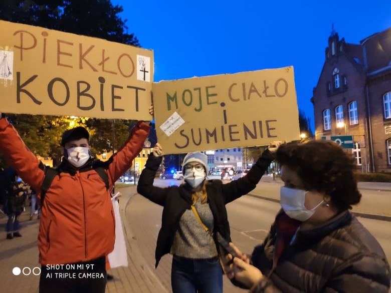 Tczewski protest przeciwników zaostrzenia przepisów aborcyjnych, 25.10.2020 r.