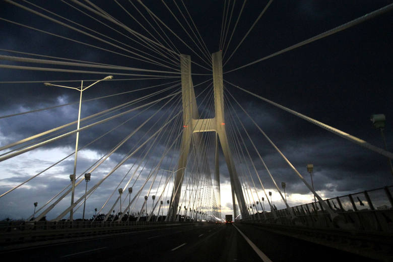 Most Rędziński jest czwartym, co do wielkości, żelbetowym mostem na świecie