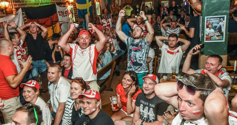 Polska - Irlandia Północna w bydgoskich pubach.