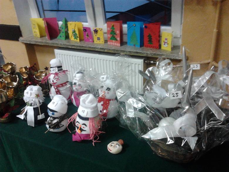 Uczniowie szkoły w Janczewie organizowali już u siebie kiermasz świątecznych ozdób. 
