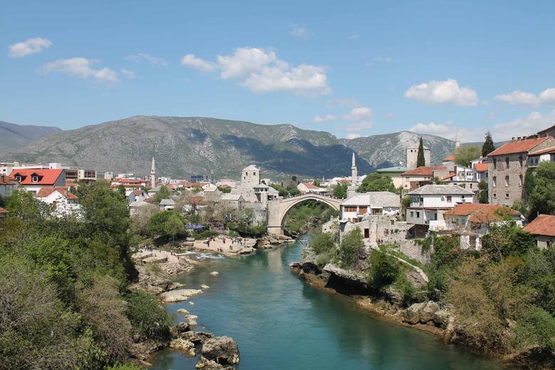 Podczas wojny most został zniszczony - dla odmiany - przez chorwackich katolików. Po wojnie został odbudowany.