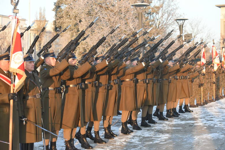 W Toruniu trwają uroczystości z okazji Święta Wojsk Rakietowych i Artylerii